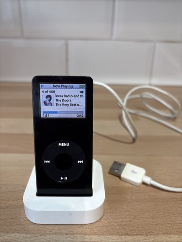 Ipod nano 4gb black good - ipod,