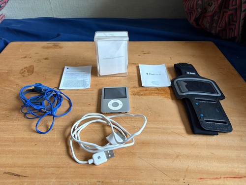 Apple ipod nano 8gb - ipod, silver